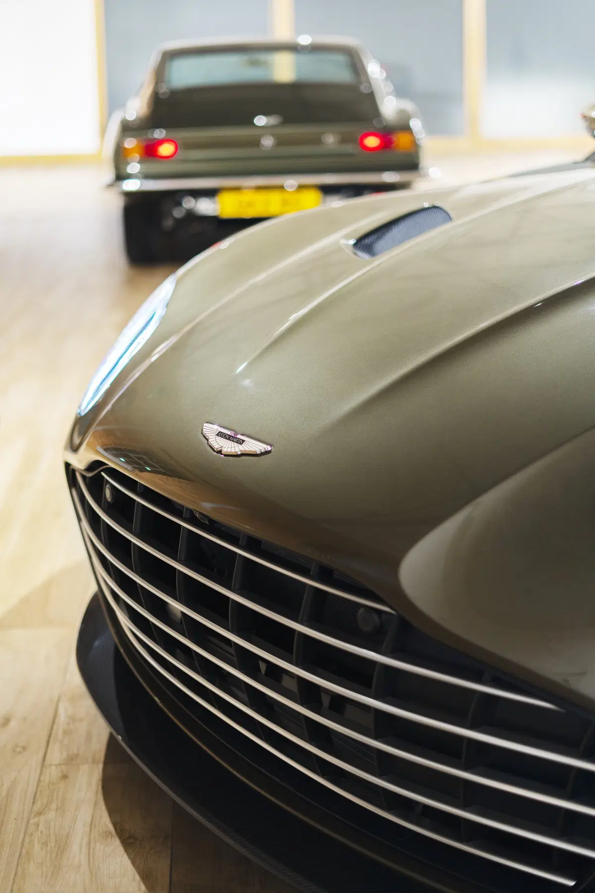 Aston Martin DBS Superleggera, l'edizione speciale dedicata a James Bond (14)