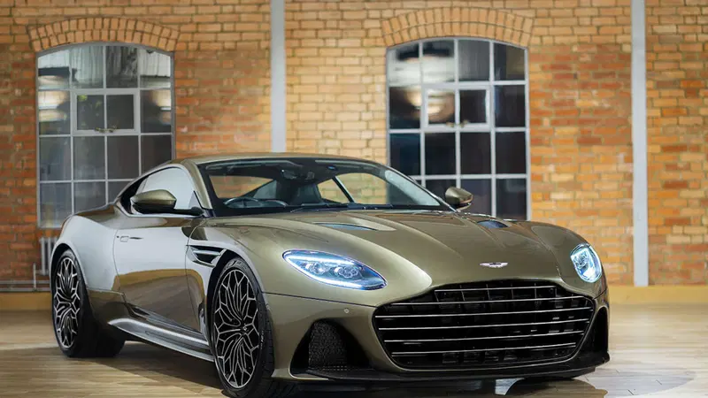 Aston Martin DBS Superleggera, l'edizione speciale dedicata a James Bond