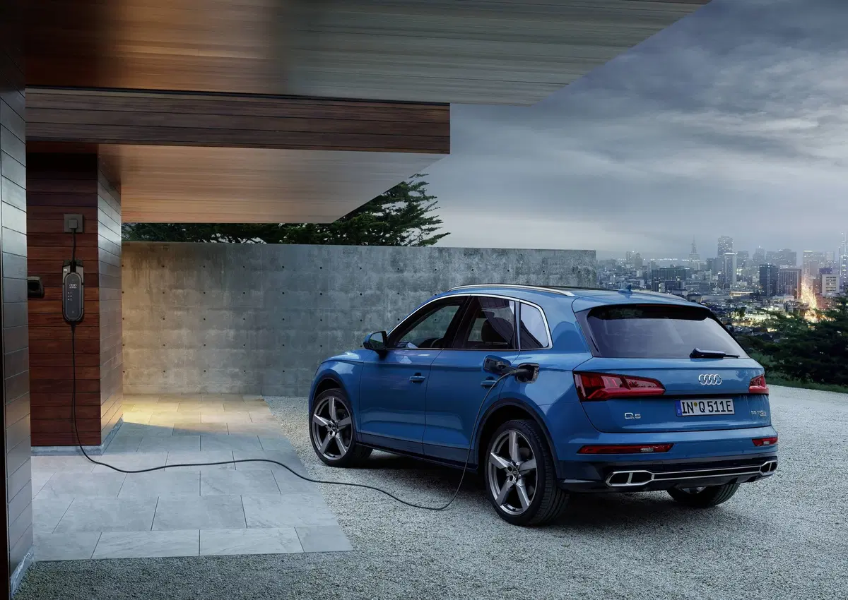 Audi Q5 55 TFSI e quattro: si estende la gamma delle plug-in hybrid (4)