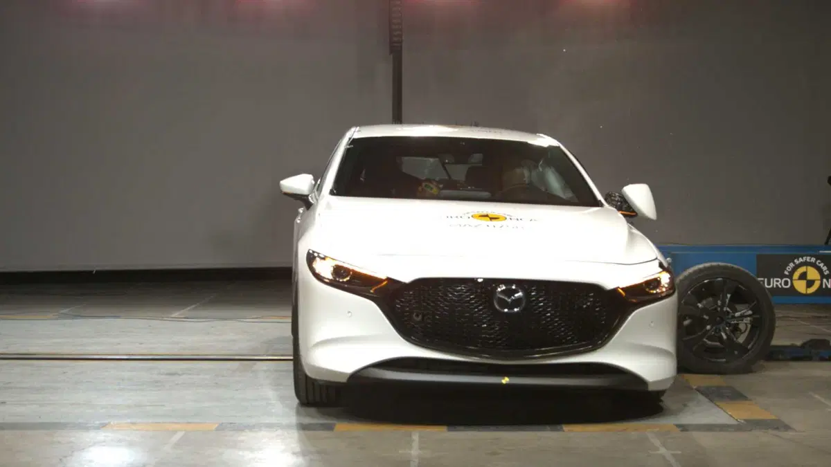 Crash test Euro NCAP, Mazda 3 al top dopo l'ultima sessione di test