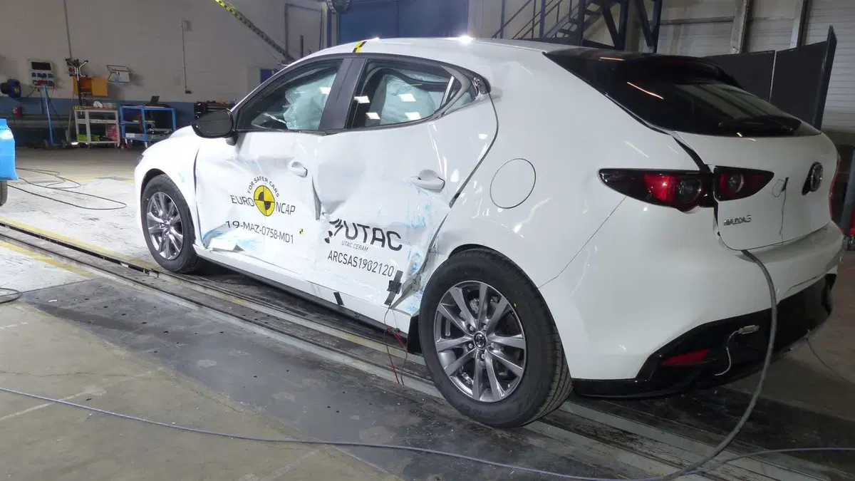 Crash test Euro NCAP, Mazda 3 al top dopo l'ultima sessione di test (6)