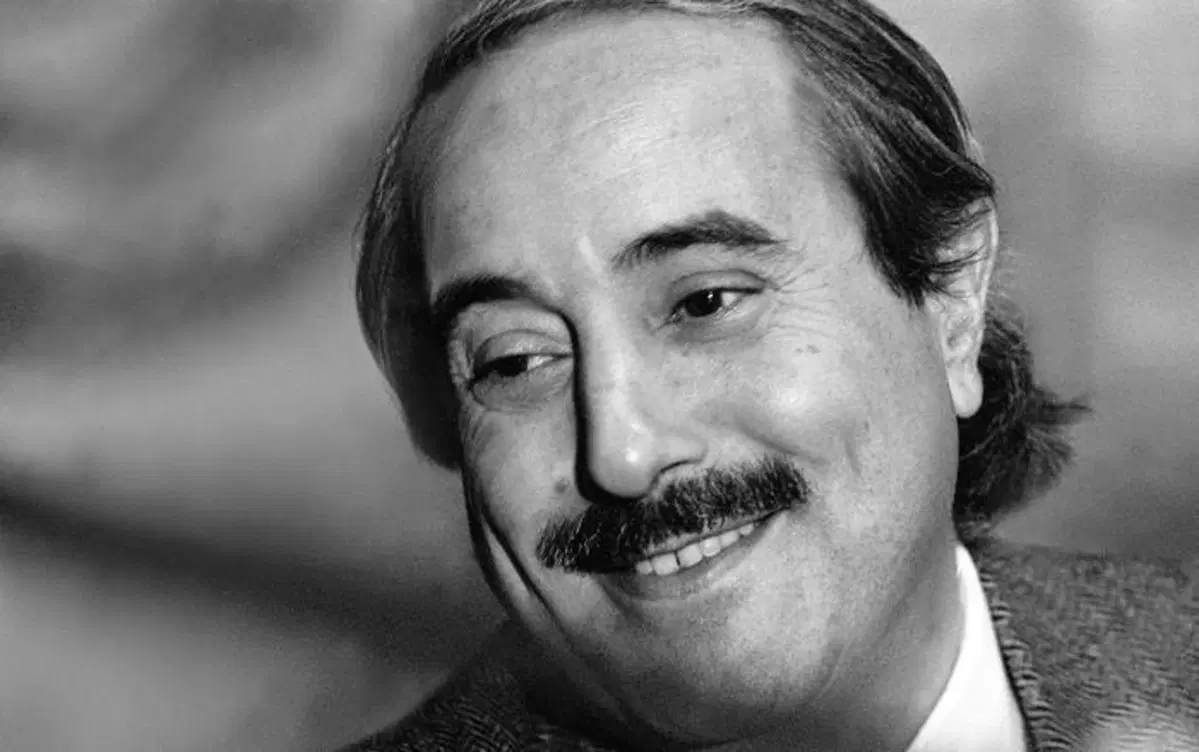 Strage di Capaci, il guard rail rosso, il monumento e le Fiat Croma in ricordo di Giovanni Falcone (17)
