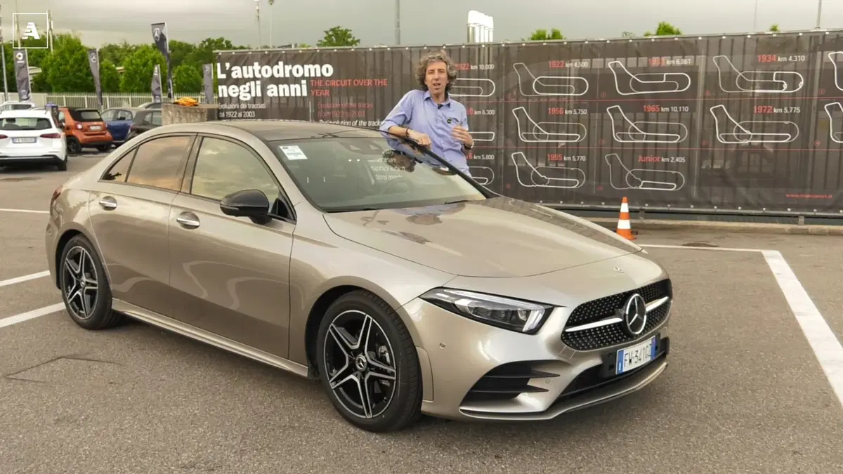 Nuova M-B V177 Sedan: la Classe A diventa vera berlina Mercedes [video]