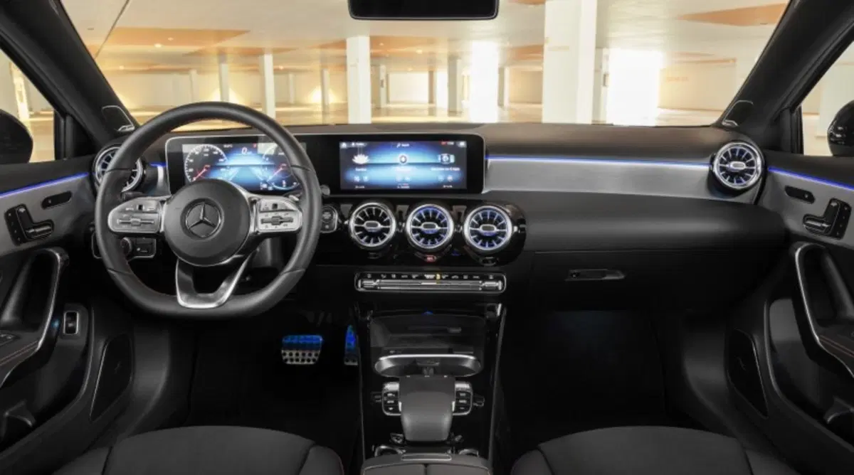 Nuova M-B V177 Sedan: la Classe A diventa vera berlina Mercedes [video] (7)