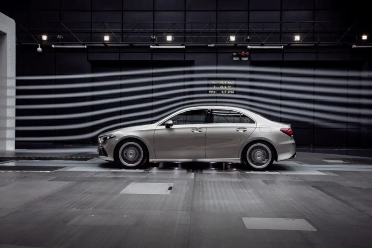 Nuova M-B V177 Sedan: la Classe A diventa vera berlina Mercedes [video] (8)