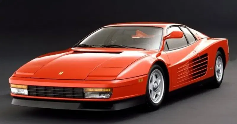 Ferrari Testarossa: la pi&ugrave; amata in Italia davanti a Fiat 500 e Panda