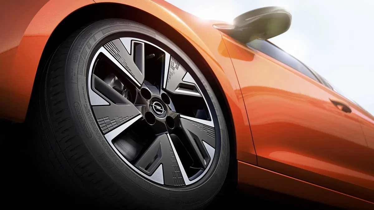 Opel Corsa-e: foto e dati ufficiali dell’elettrica (13)