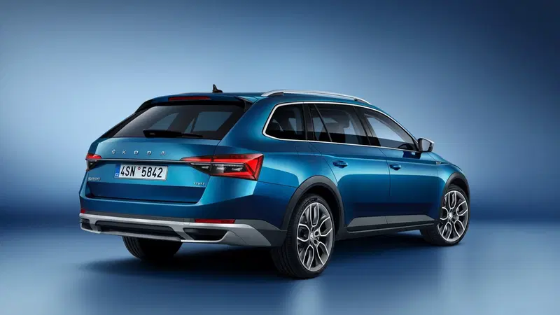 Skoda Superb Scout restyling, i dettagli dell'allestimento
