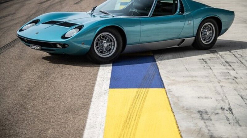 Lambo Miura P400 S ex Little Tony al Concorso Eleganza Villa d&rsquo;Este, ma la BMW 507 di Elvis col V8..