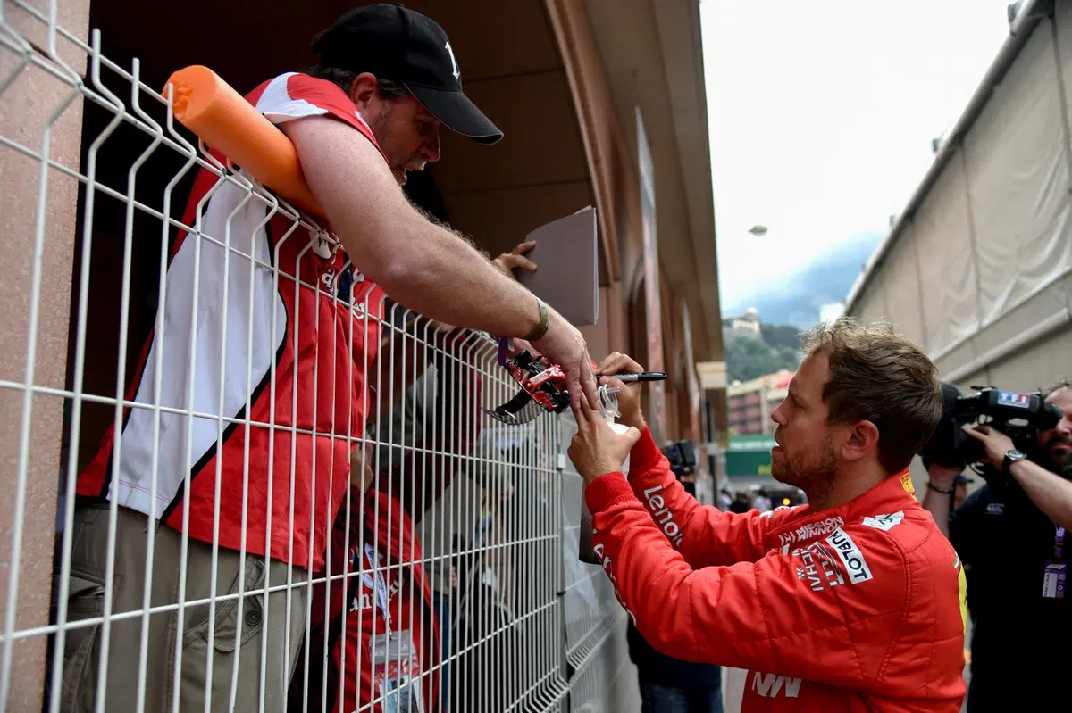 F1, GP Monaco 2019: pole per Hamilton. Quarto Vettel (19)
