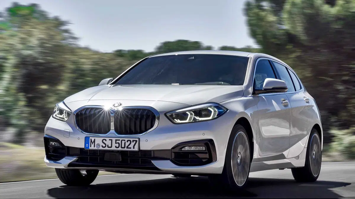 BMW Serie 1 2019, ecco quella a trazione anteriore  (2)