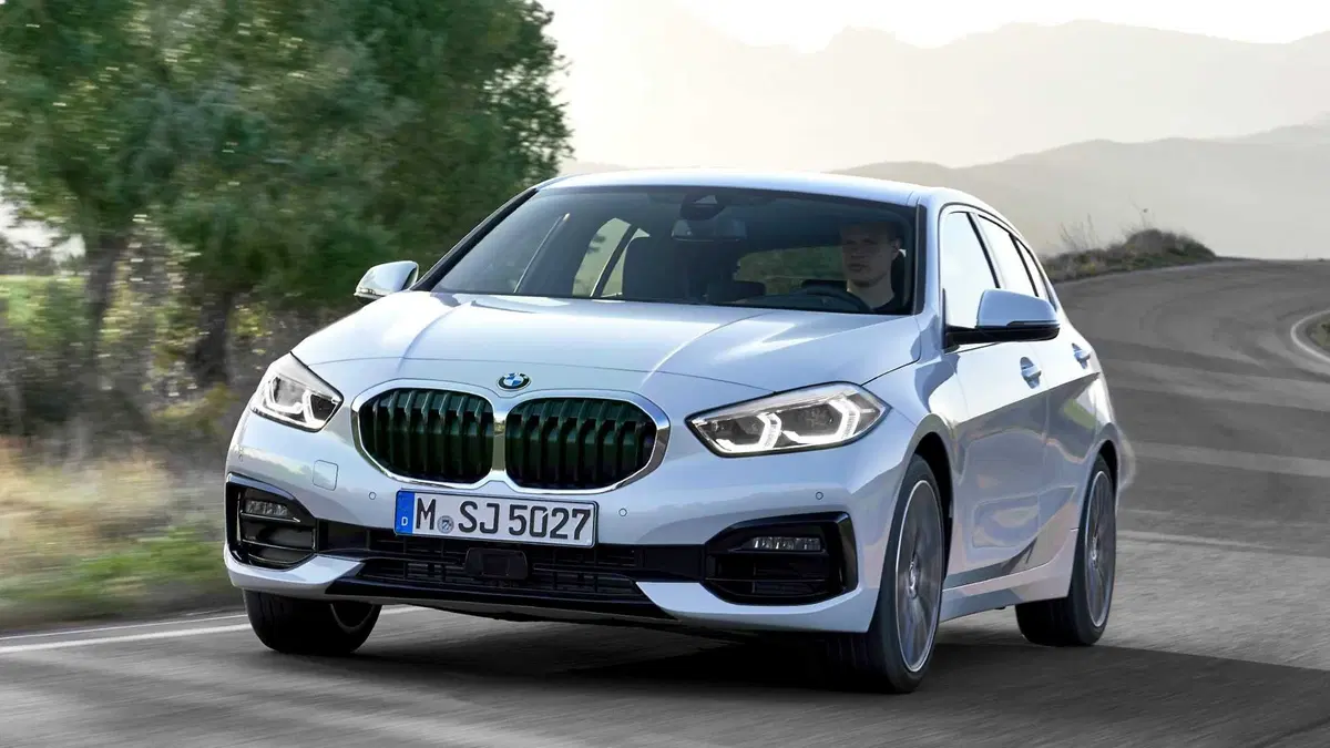 BMW Serie 1 2019, ecco quella a trazione anteriore  (3)