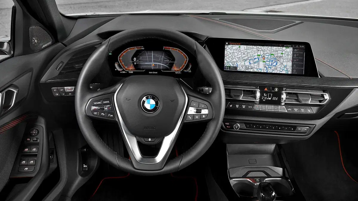 BMW Serie 1 2019, ecco quella a trazione anteriore  (16)