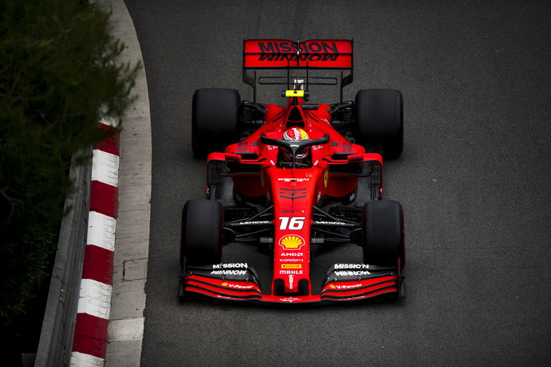 Ritiro per Charles Leclerc a Monaco