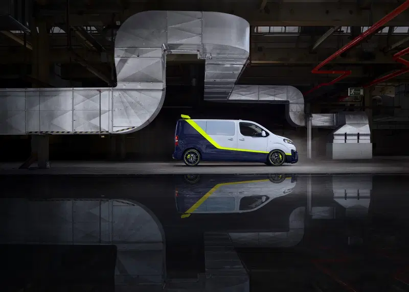 Linea racing e assetto ribassato per l'Opel Zafira Life O-Team