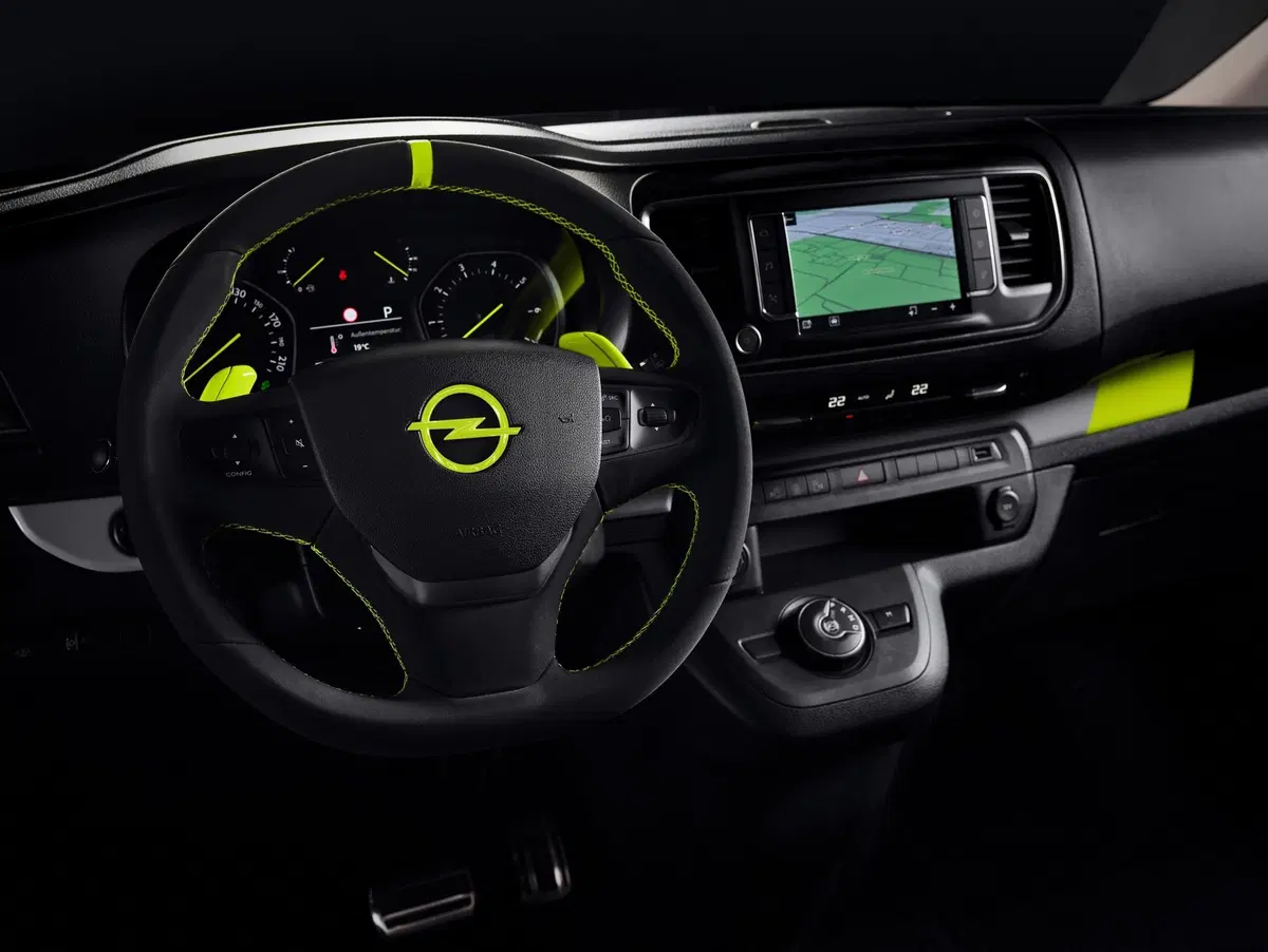 Opel Zafira O-Team: tuning speciale per i 120 anni (4)
