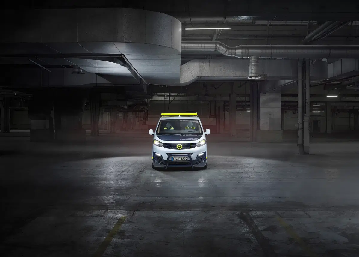 Opel Zafira O-Team: tuning speciale per i 120 anni (5)