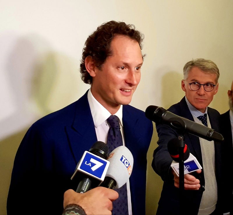 Elkann in procinto di entrare in Aula Magna Bocconi, la sua dichiarazione &egrave; fiera e aperta verso il matrimonio con Renault