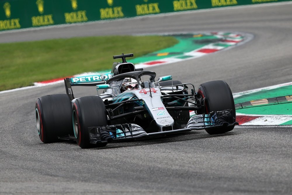 Lewis Hamilton in azione a Monza 2018