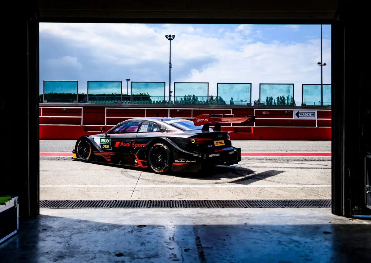 DTM 2019, Dovizioso testa la RS 5 DTM a Misano (2)