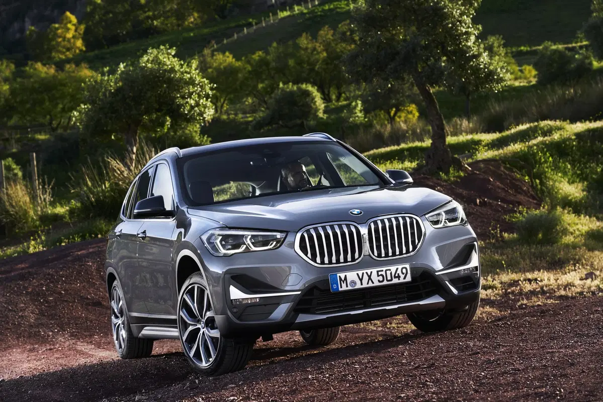 BMW X1 2019: il SUV diventa ibrido plug-in [Foto e video] (12)