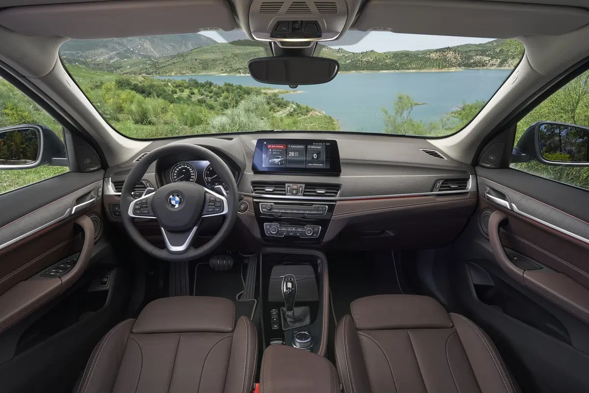 BMW X1 2019: il SUV diventa ibrido plug-in [Foto e video] (7)