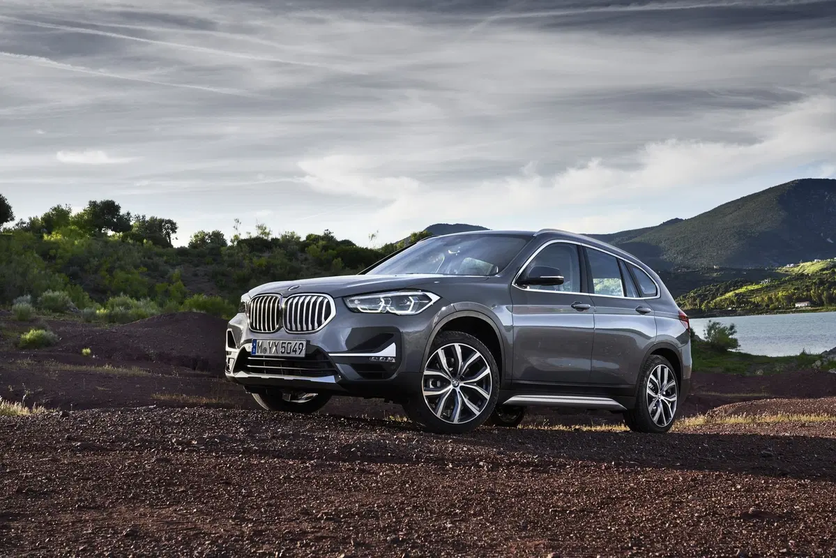 BMW X1 2019: il SUV diventa ibrido plug-in [Foto e video] (15)