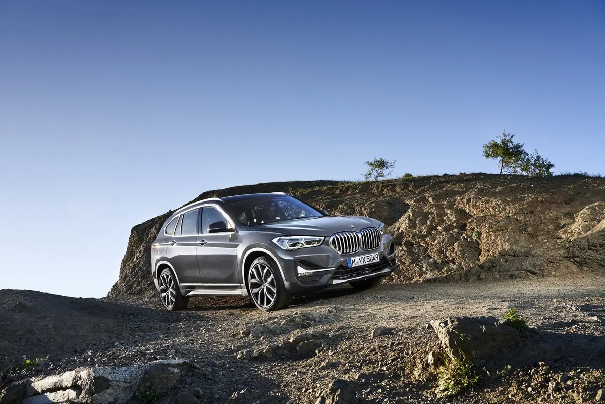 BMW X1 2019: il SUV diventa ibrido plug-in [Foto e video] (14)