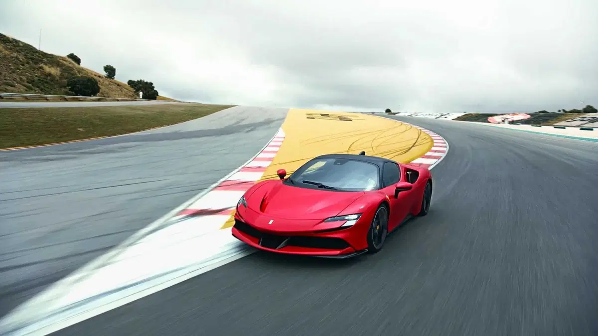 Ferrari SF90 Stradale, una nuova era per il Cavallino (10)
