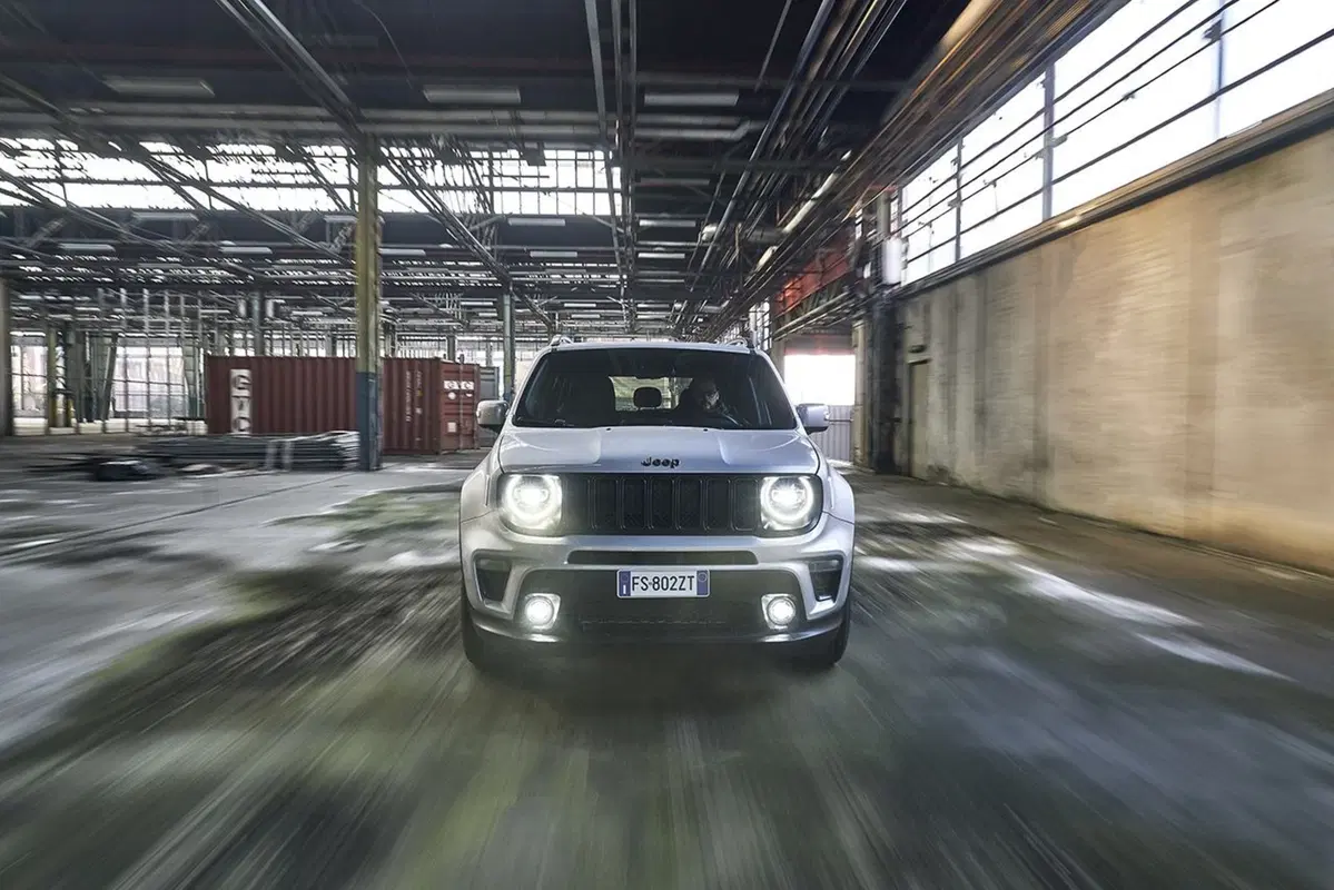 Nuova Jeep Renegade S 4x4: con benzina T4 180CV e automatico, ha il giusto feeling (2)