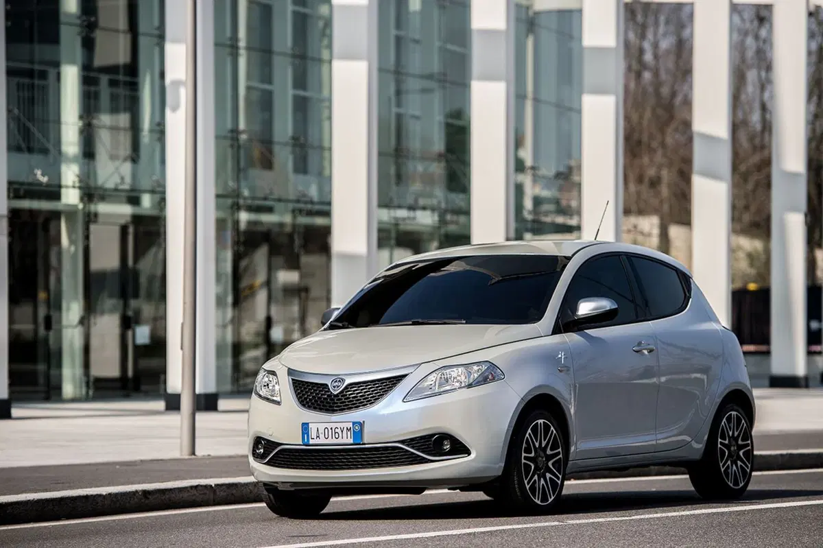 Lancia Ypsilon Mya, quella “fashion” (3)