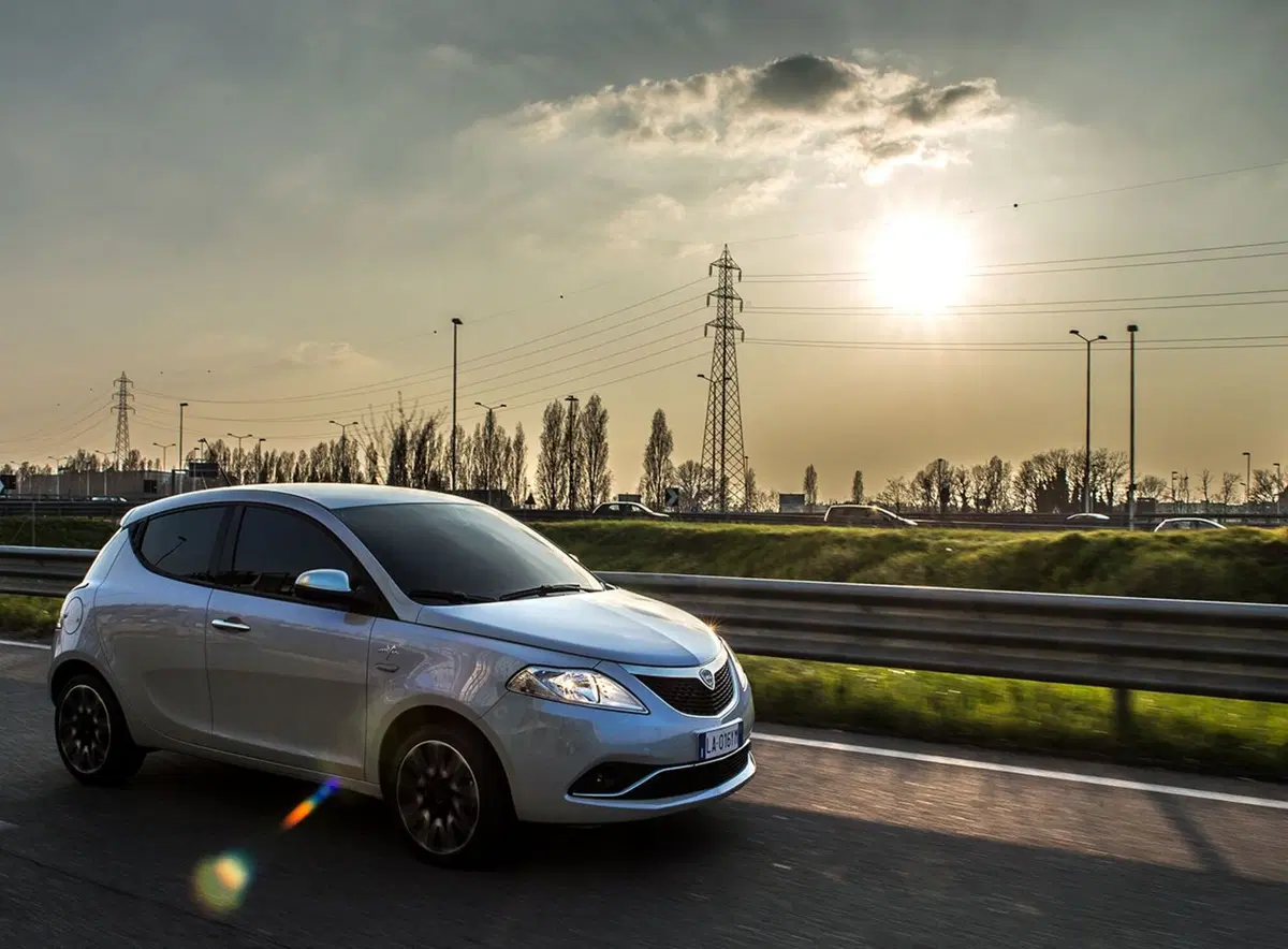 Lancia Ypsilon Mya, quella “fashion” (10)