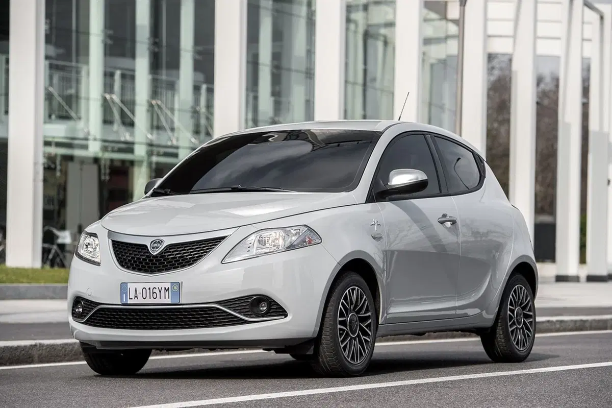 Lancia Ypsilon Mya, quella “fashion” (15)