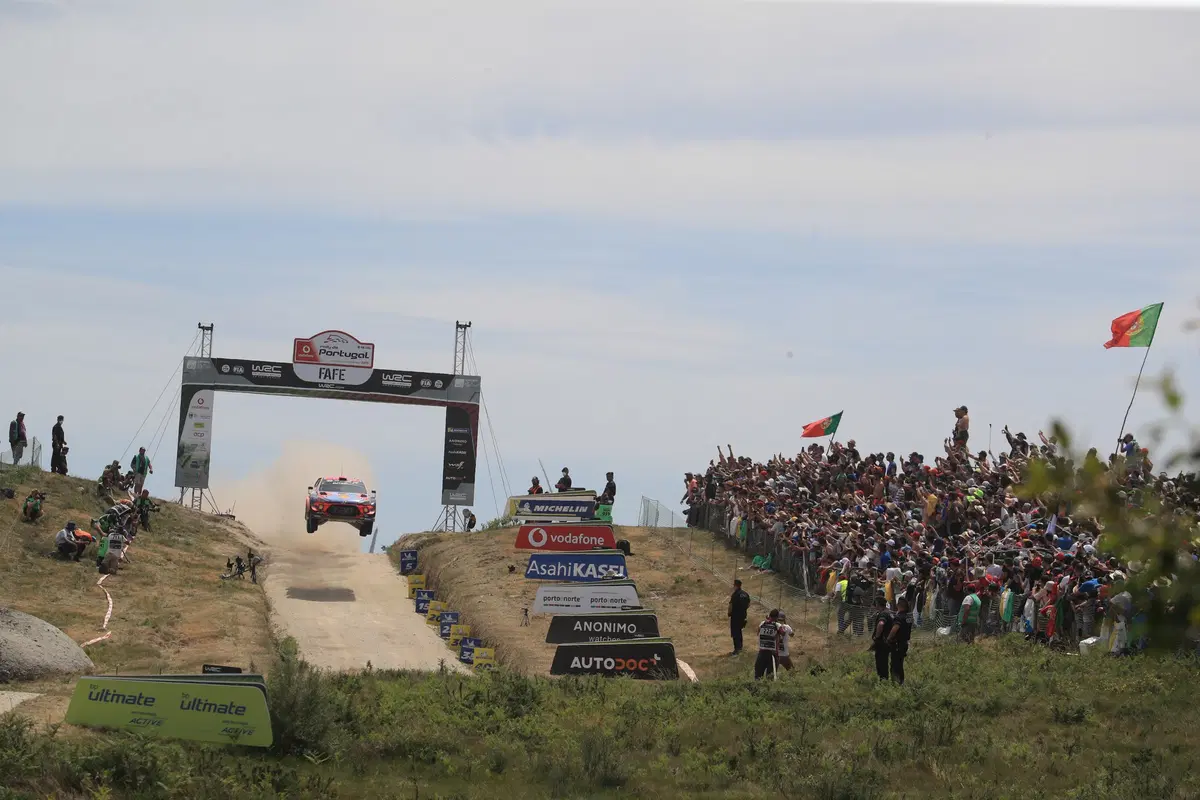 WRC 2019. Portogallo. Vince Tanak (Toyota), Impressionante Ogier! (12)