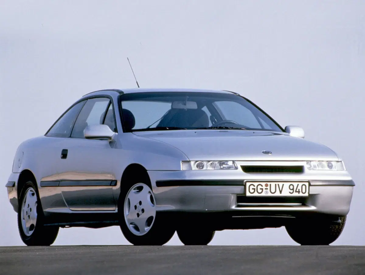 Opel Calibra, la coupé che piaceva anche ai papà (3)