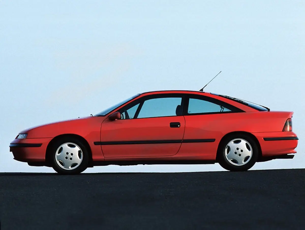Opel Calibra, la coupé che piaceva anche ai papà (4)