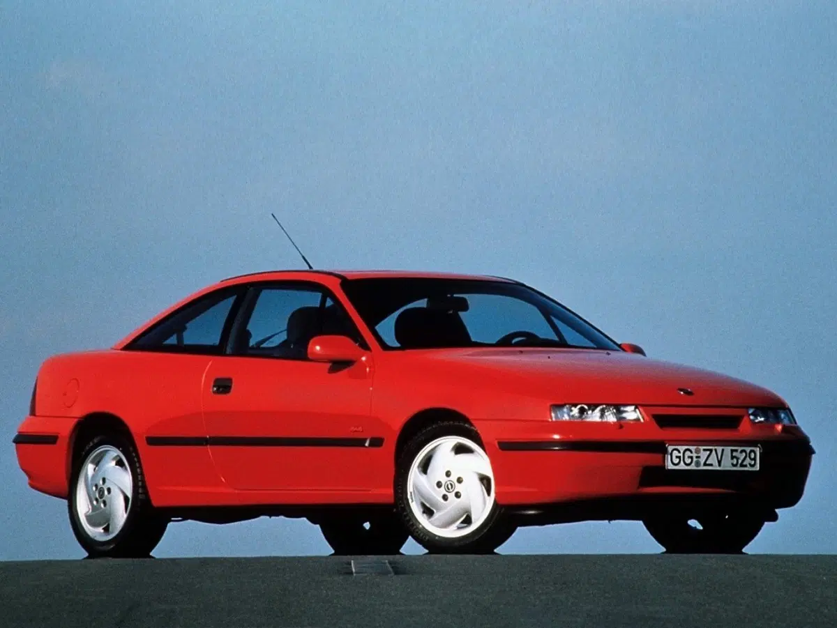 Opel Calibra, la coupé che piaceva anche ai papà (18)
