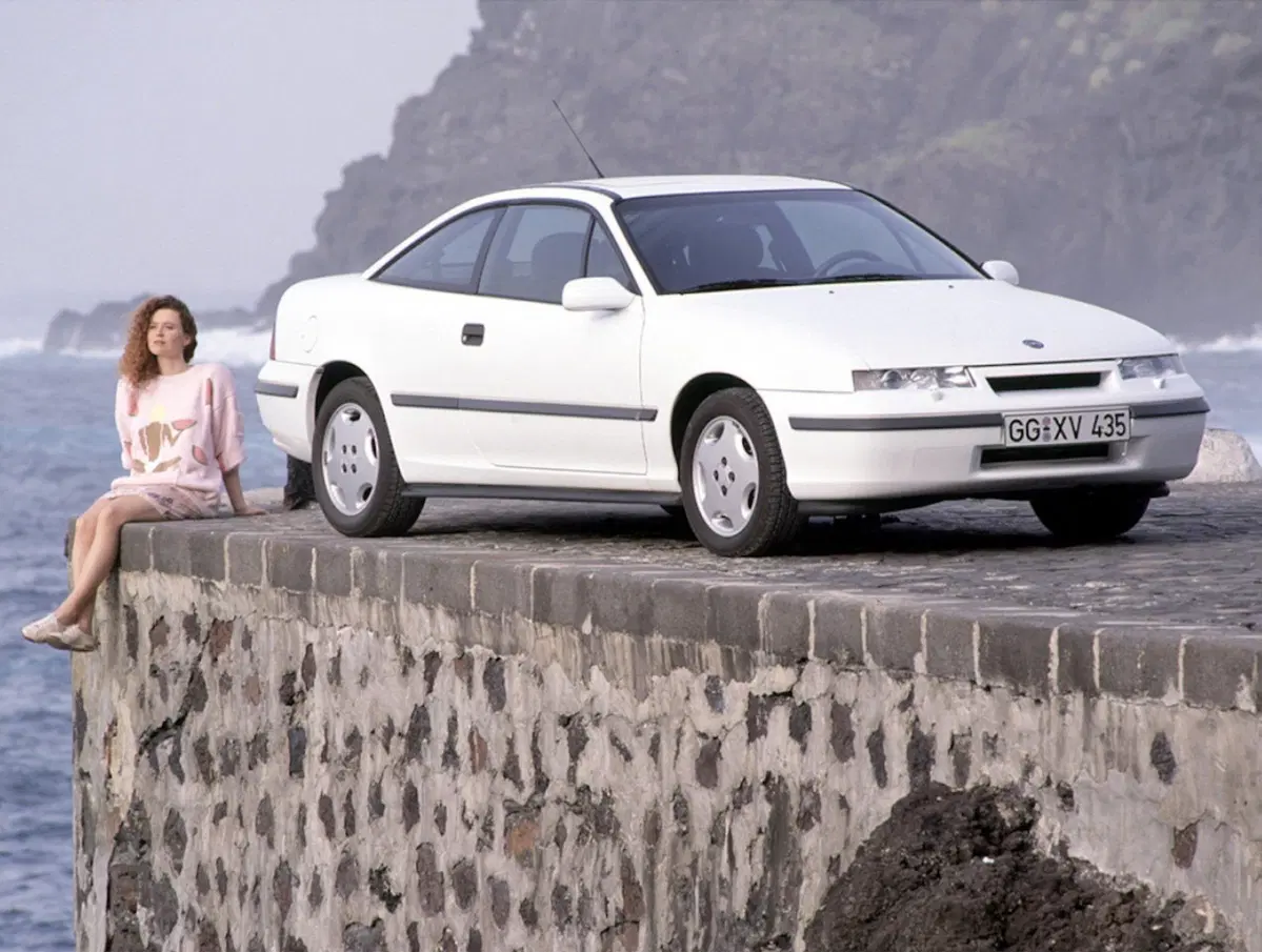 Opel Calibra, la coupé che piaceva anche ai papà (21)