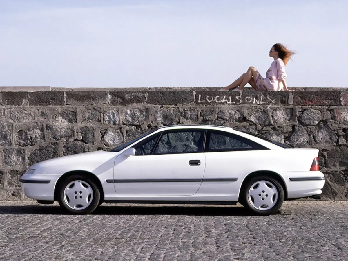 Opel Calibra, la coupé che piaceva anche ai papà (27)
