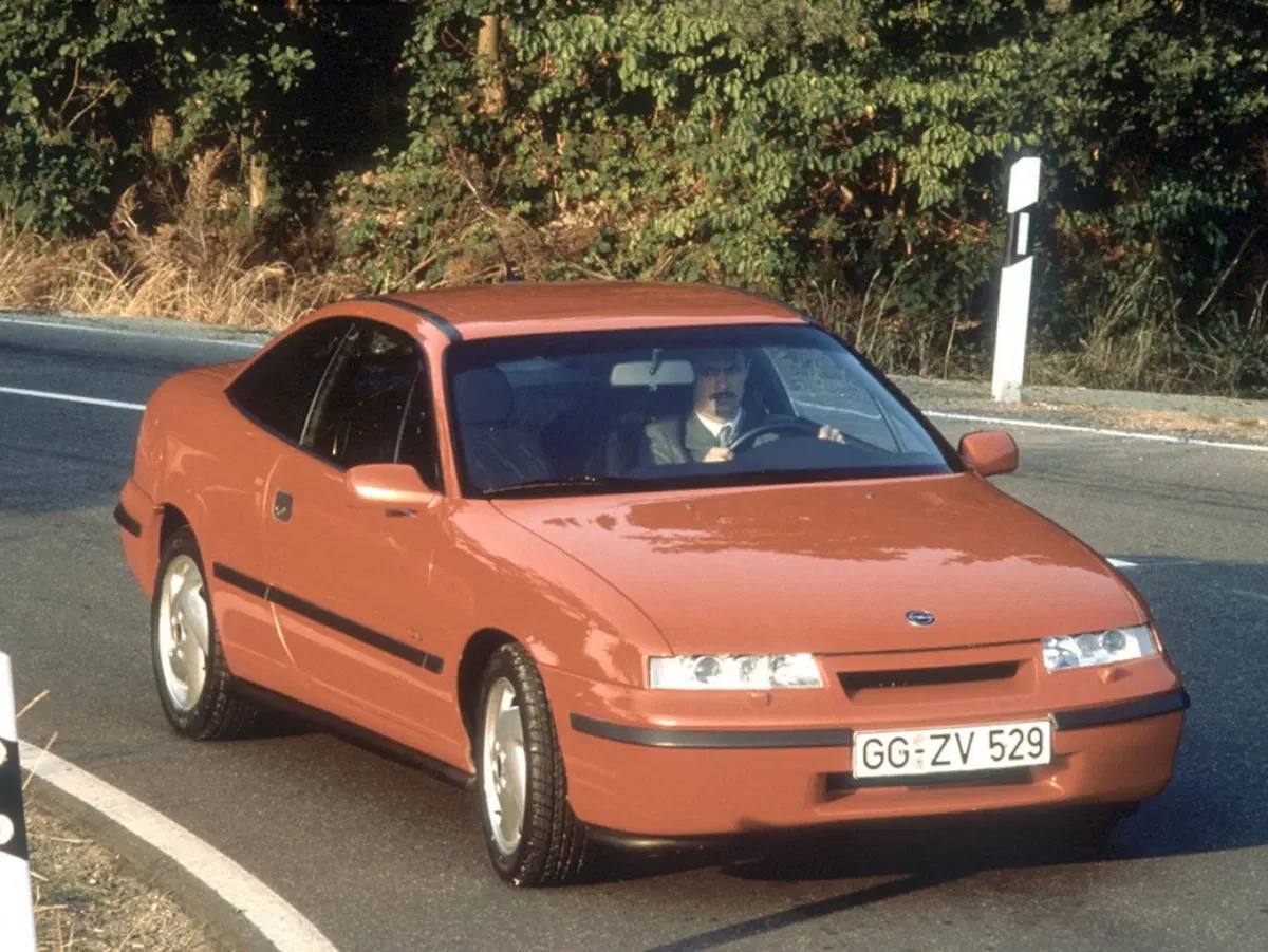 Opel Calibra, la coupé che piaceva anche ai papà (28)