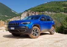 Nuova Cherokee 2019 Trailhawk: col benzina 272 CV è una pura Jeep bella anche in strada