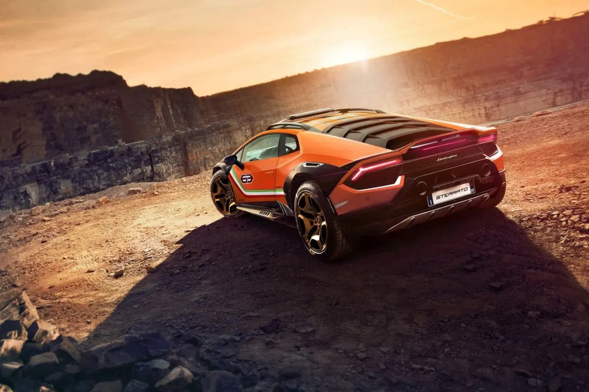 Lamborghini Huracan Sterrato, supercar da offroad (3)