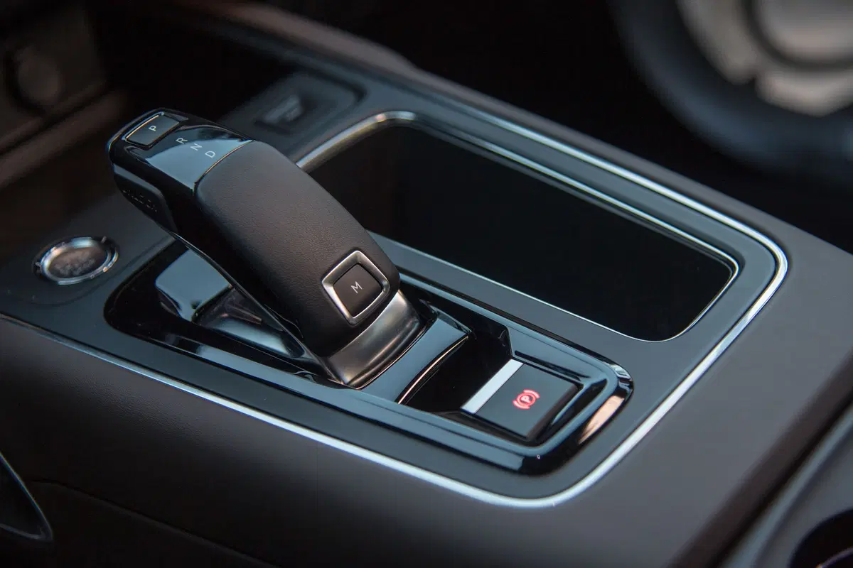 Citroen C5 Aircross, Motori: con EAT8 e nuovo Puretech 180 benzina si è top, attendendo il Plug-in (5)