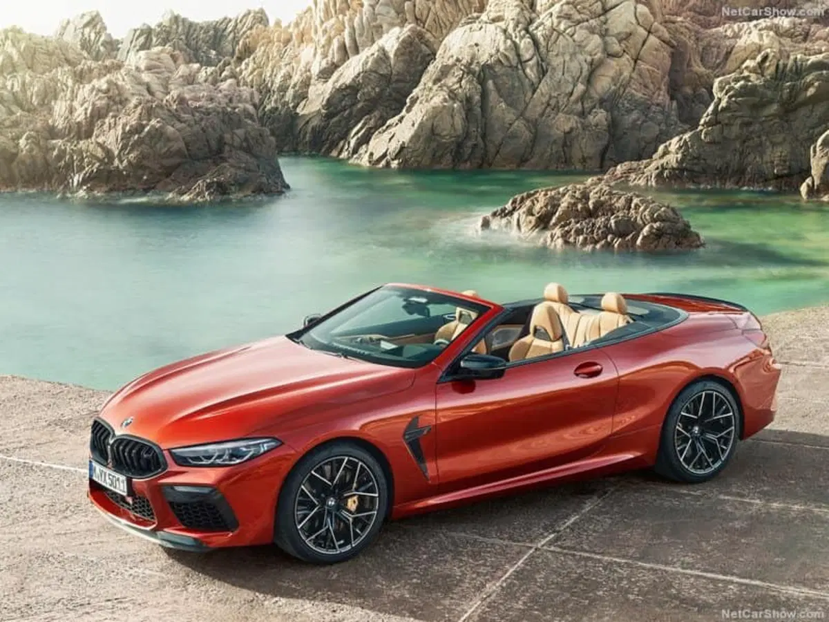 BMW M8 Competition, coupé e cabrio da 625 CV (2)