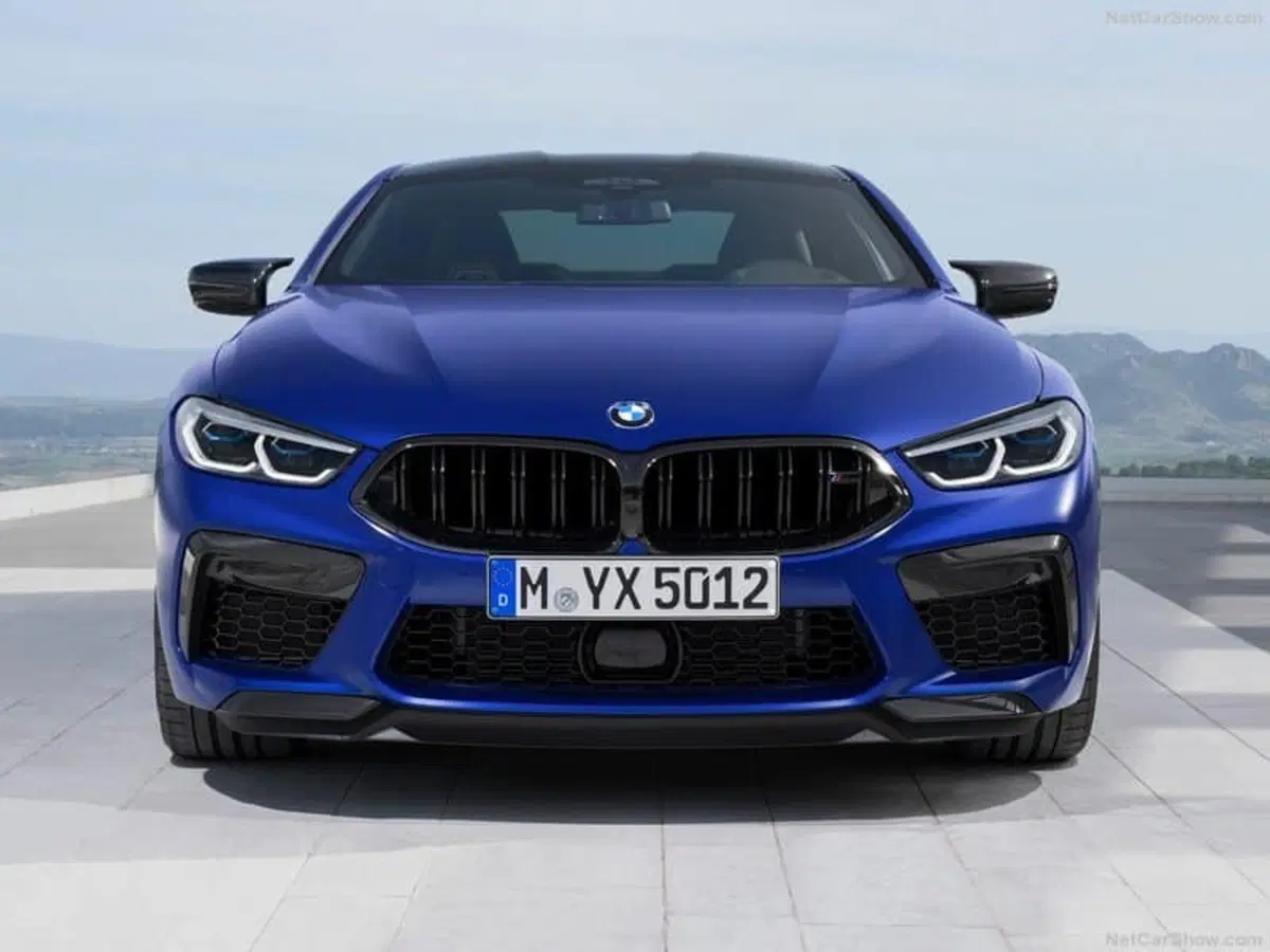 BMW M8 Competition, coupé e cabrio da 625 CV (11)