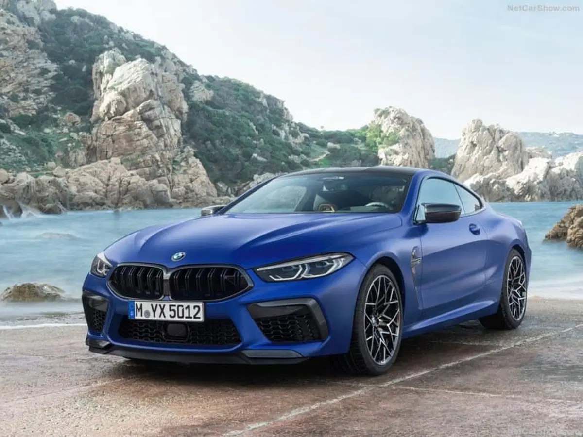 BMW M8 Competition, coupé e cabrio da 625 CV (14)