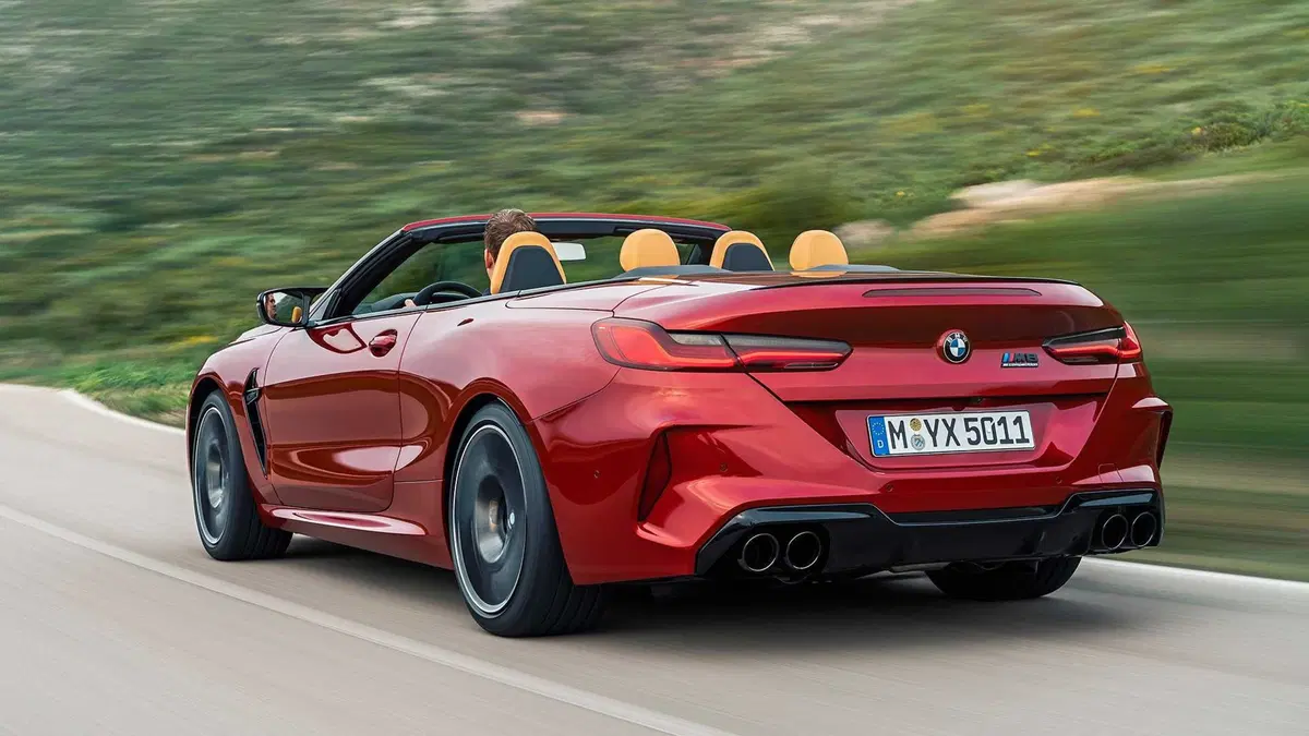 BMW M8 Competition, coupé e cabrio da 625 CV (19)