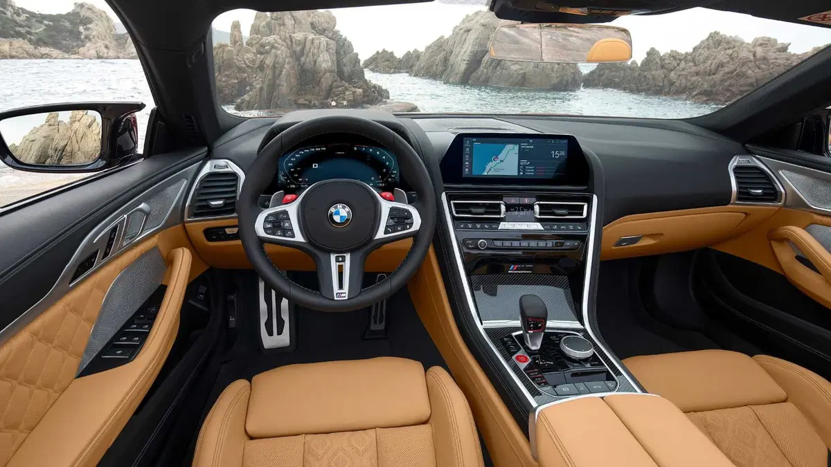 BMW M8 Competition, coupé e cabrio da 625 CV (24)
