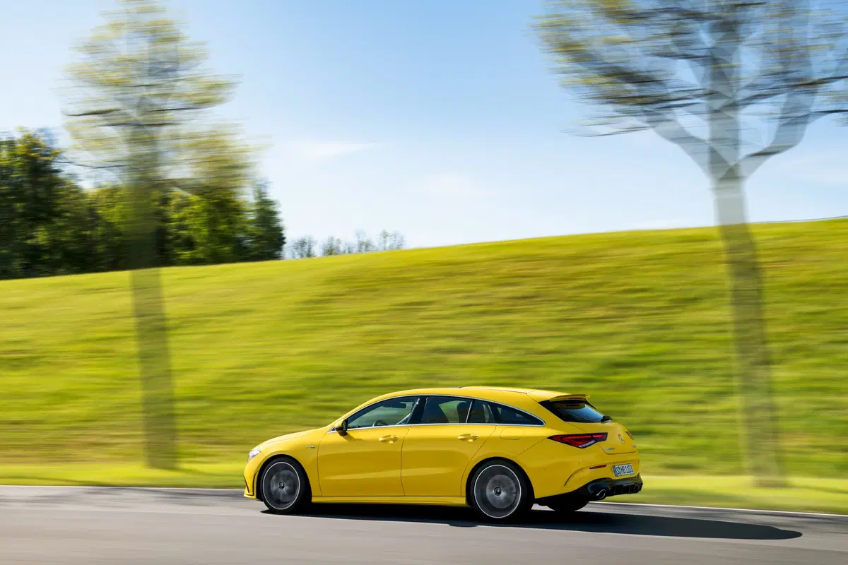 Mercedes-AMG CLA 35, ora anche Shooting Brake (6)