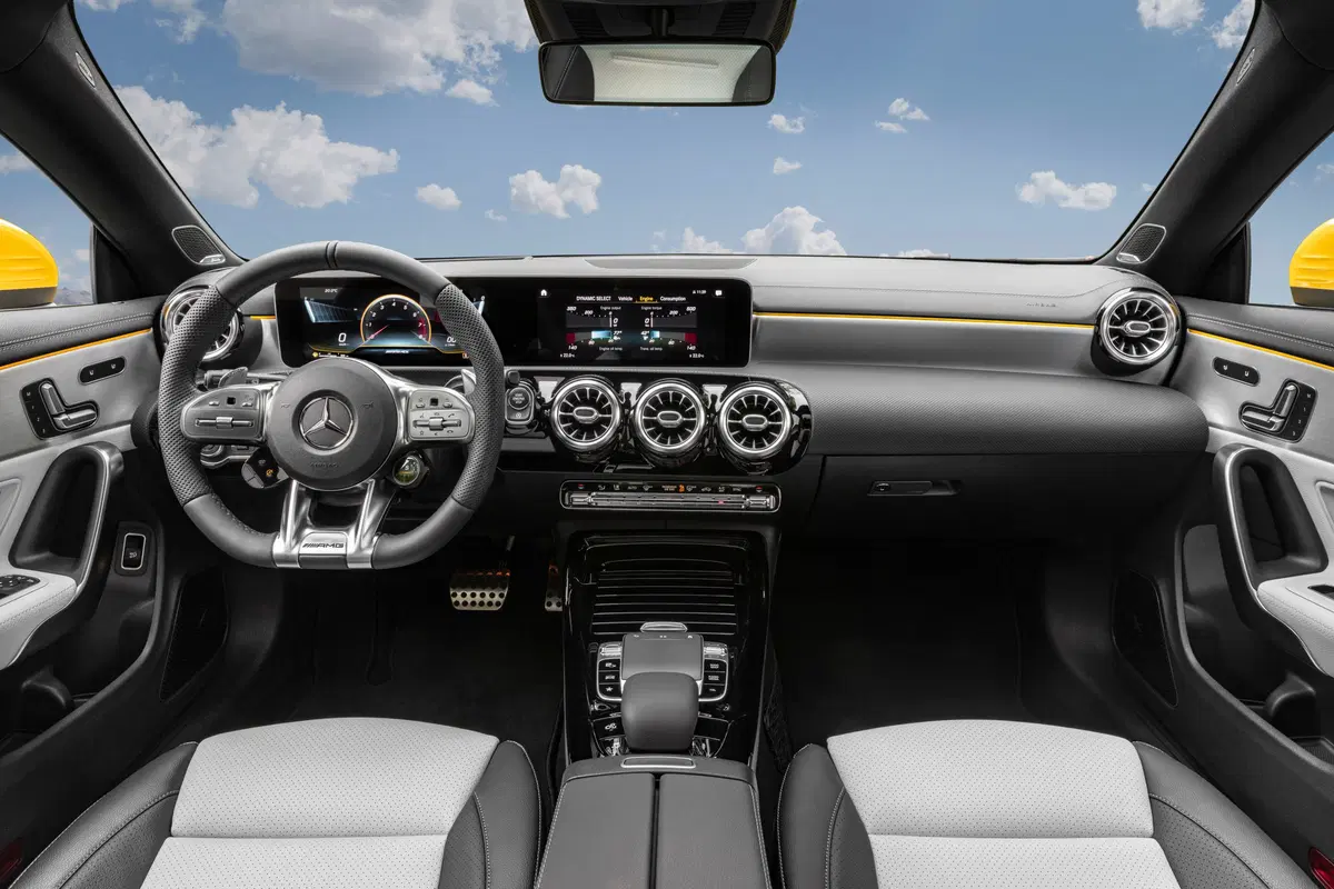 Mercedes-AMG CLA 35, ora anche Shooting Brake (9)